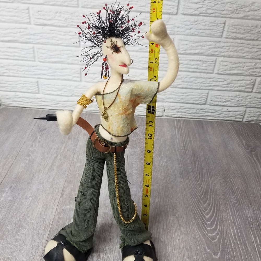 Punk Rocker Art decor doll - Picture 14 of 16